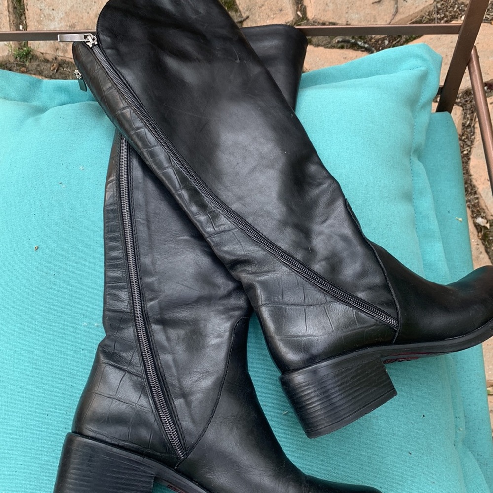 Emanuel Crasto knee length leather boots